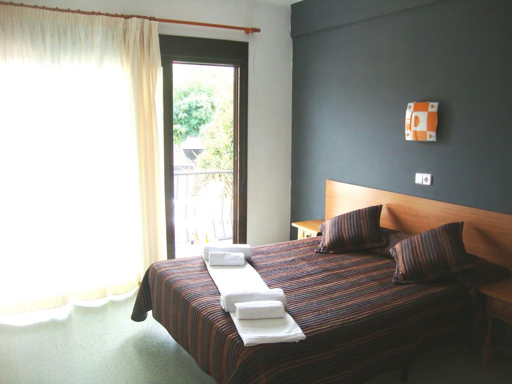 Hostal La Marina Платжа-д'Ару Номер фото