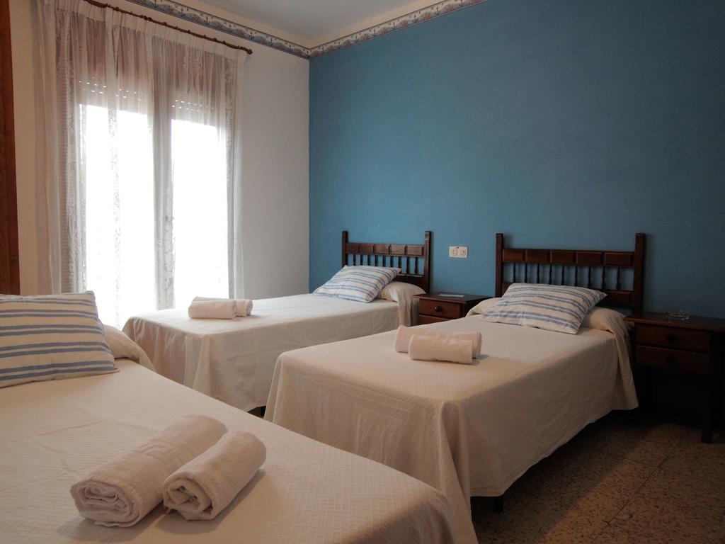 Hostal La Marina Платжа-д'Ару Номер фото